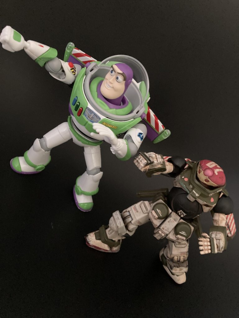 グリモアバズ、さすがに明るいグリーン色はガンダムの世界観に無理があると思い、あえてミリタリーテイストでグリーンベレー隊機にしています^ ^