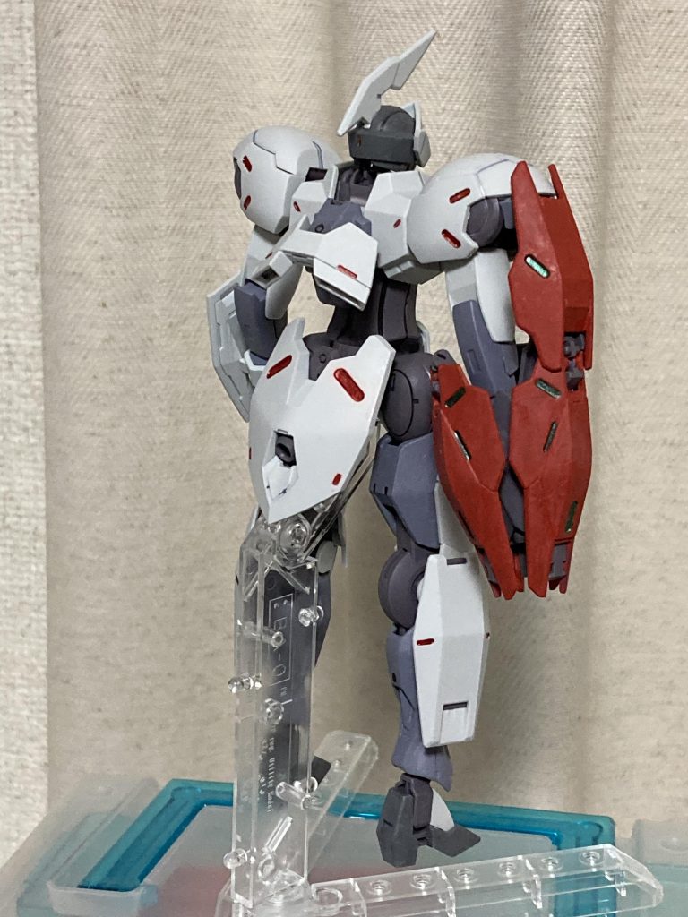 背中のスラスターみたいなの頑張って塗ったが目立たず…せつねぇっす