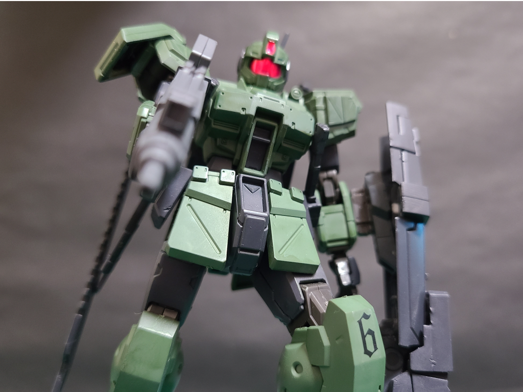 ブルパップマシンガンを装備