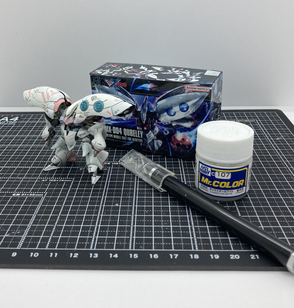 箱はラミネート加工した画像を組み立てて若干頑丈に作りました。