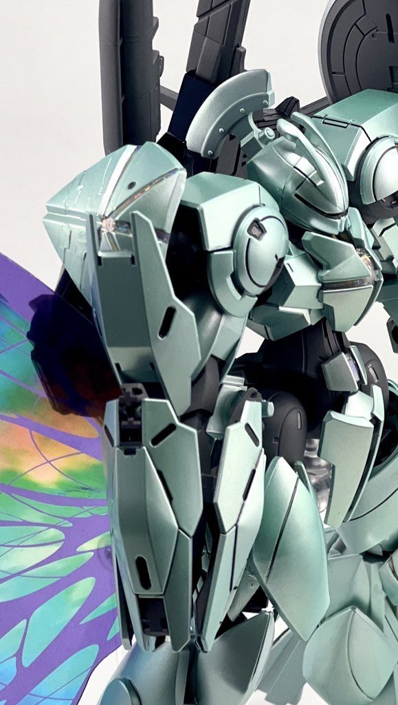 水星キットらしくアンテナ?というかちょんまげもやや大きくしてます。余ってたザクウォーリアの斧を加工して取り付けてます。