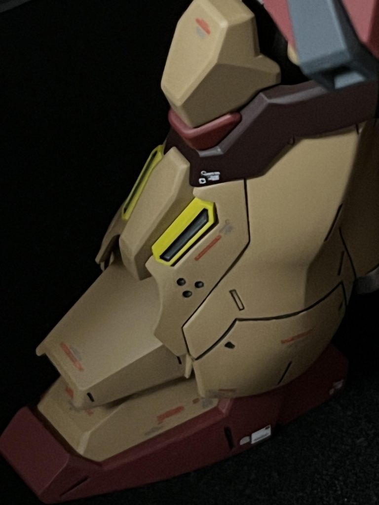 脚ゴツゴツとした脚部は至高です。設置面の広い足も良い。