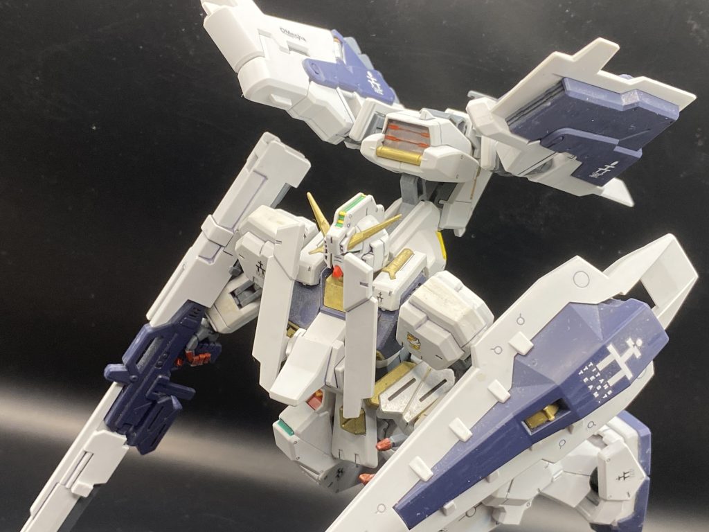 こちらは巡航しているような感じのポーズです。