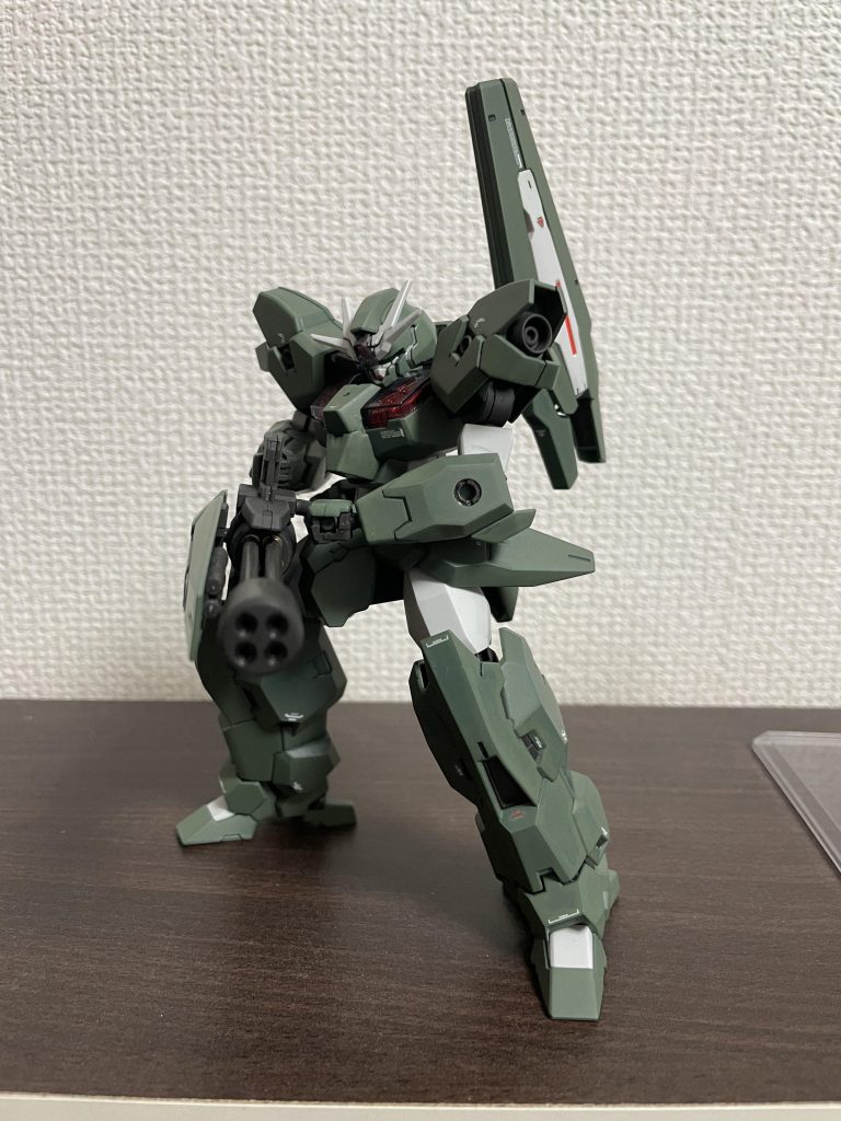 最後はガトリング両手持ちを…両手持ちの写真が思うように撮影できずちょっと無念でした。それでは最後までご覧いただきありがとうございました。ソーンも作ってますので良かったら楽しみにしていてください。