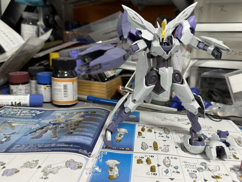 改造パーツ合わせ。時計を写すのを忘れていたんですが、ここで10:44。ここからゲート処理などをしていきます。