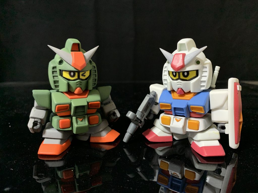 ノーマル状態。並列してる、事前に作成した練習用の初代を参考に製作したので実質2つ作成することに。大変でしたが、練習用はバランス取りに大いにやくだってくれました。