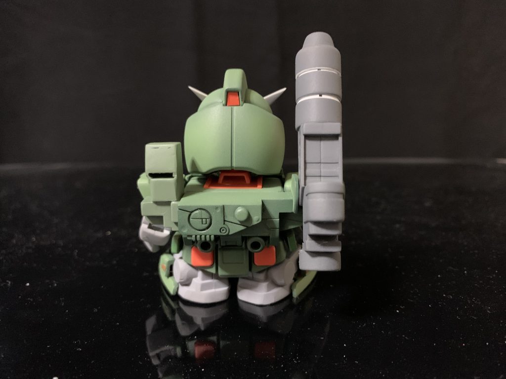 フルアーマー形態の未武装。アーマーもエッジを削り、表情が柔らかくなるように調整してます。