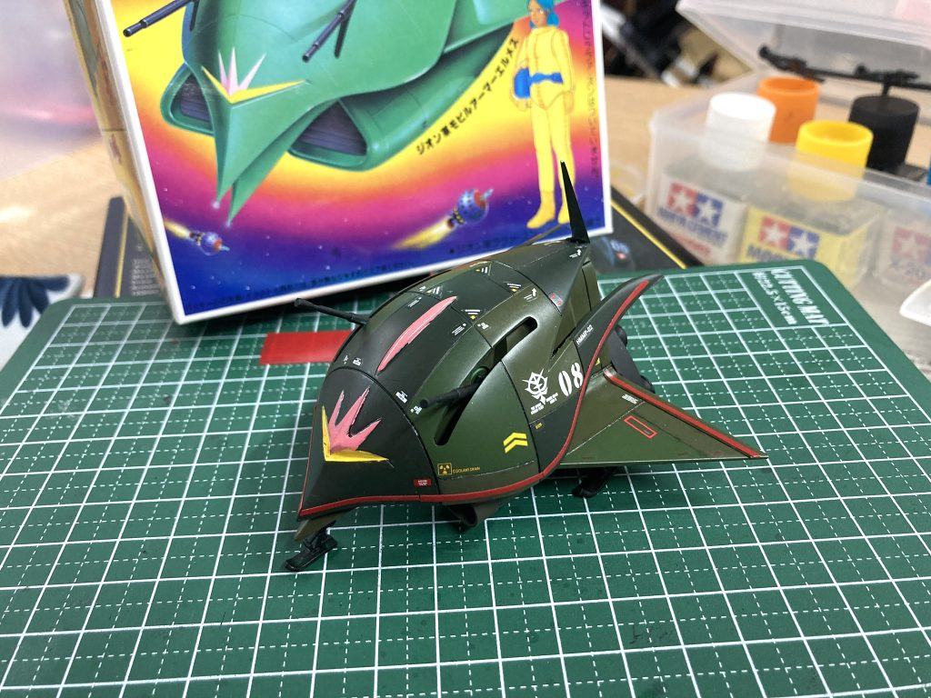 やっぱり筆塗りは苦手💦プロのネイリストさんに「はみ出しとーよ！」ってダメ出しされた💦