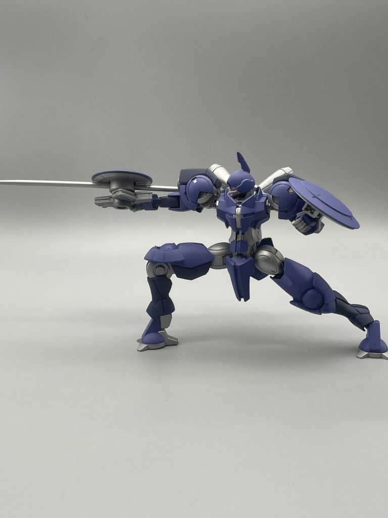 可動、特に接地能力が素晴らしいですね片足立ちも楽楽!強いて言うなら膝の曲がりが弱いのは弱点といったところ