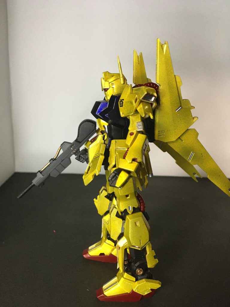 羽があるから横からならOKですね。