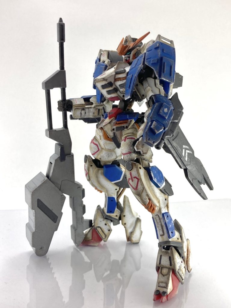 この角度からだとメイスの刃が反射したとこしか分からなかったですね:( ;´꒳`;):