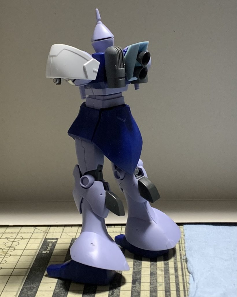 最初はこんなに異形になる予定じゃなかったので、バックパックとふくらはぎのディテールは没に