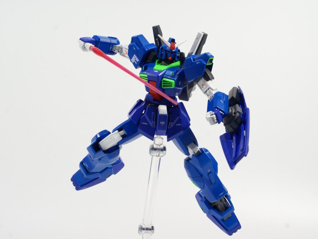 悪役にみえるフルアーマーガンダムTBのポーズに似せて