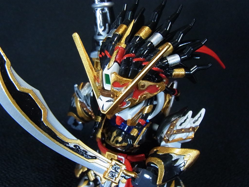 ドレッドヘアっぽいデザインがボリュームのある仕上りでかっこいいです。アクセサリを塗るとゴージャスになりました。