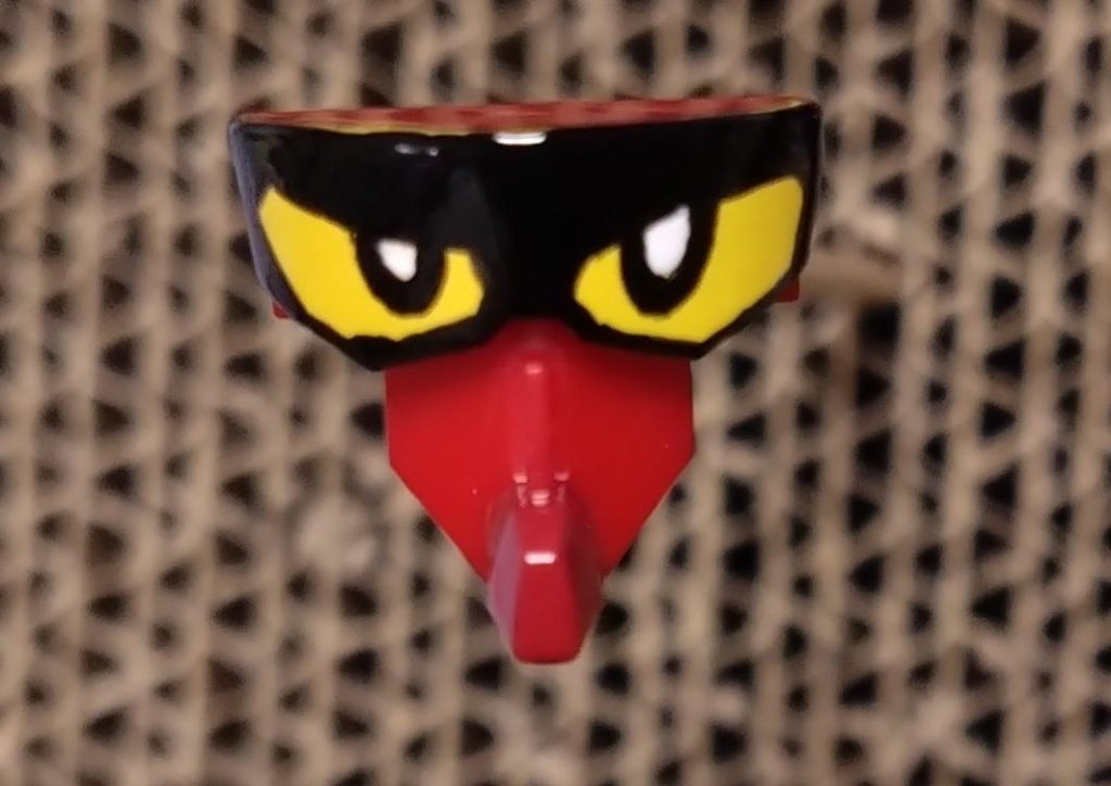 ラッカー手書きのおめめ、目つきを悪めにしたつもり…なのですが、実際組み立てたら大したわかりませんでした…