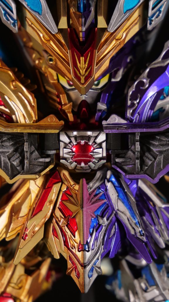 続・開胸コアここはあくまでコアが中心となるので、一旦黒でフラットにして、シルバーで軽くドライブラシをして、うっすら情報を見せる程度にしました。