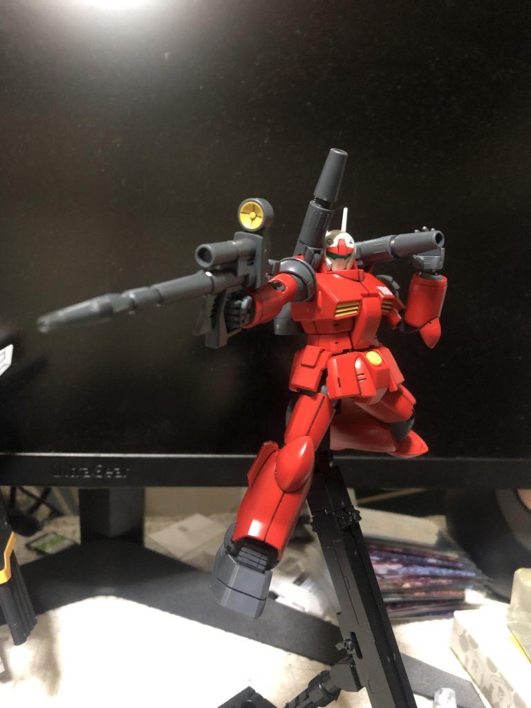 思わず、説明書と同じポージングを取ってみたけど、ポージング次第ではガンキャノンがここまでカッコよくなるんだなぁ・・・と思いました。