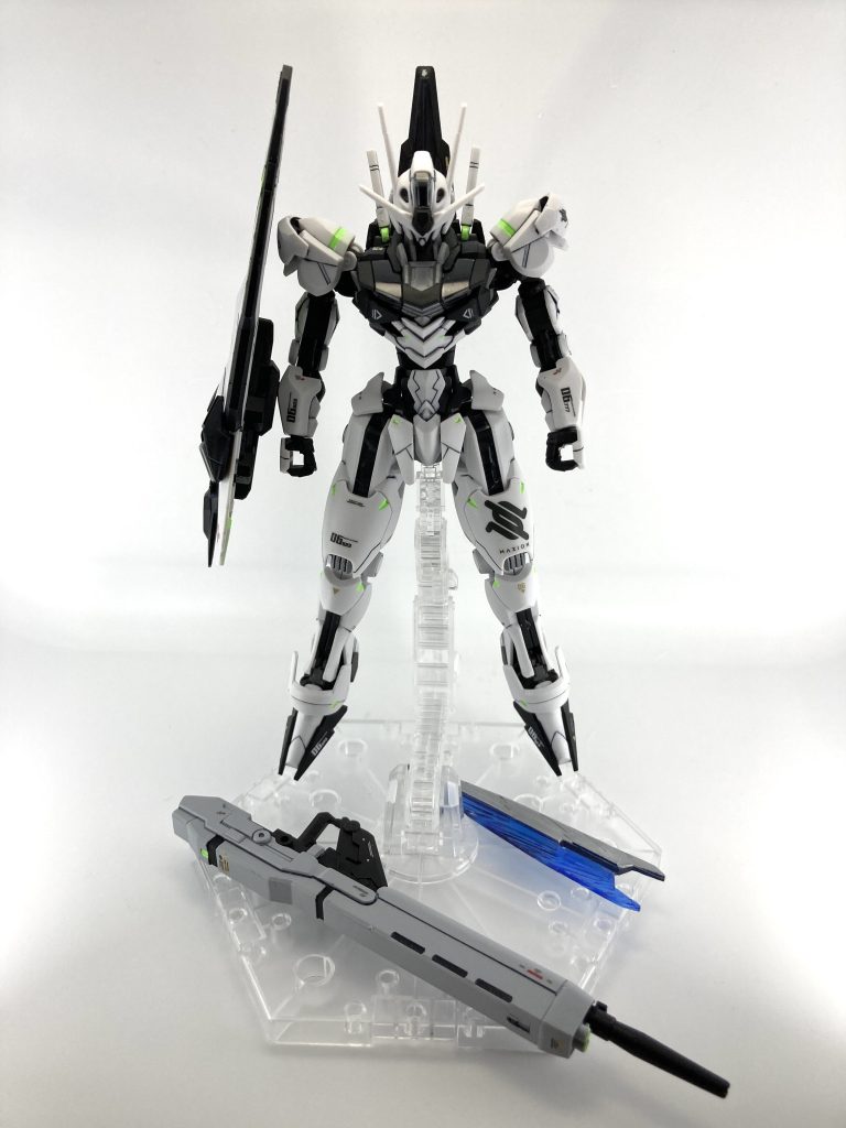 ロングレンジビームライフルはシナンジュスタインのものを少し加工して保持できるように。デカールは30MMのものを雰囲気重視で貼りました。最後までご覧いただきありがとうございました!