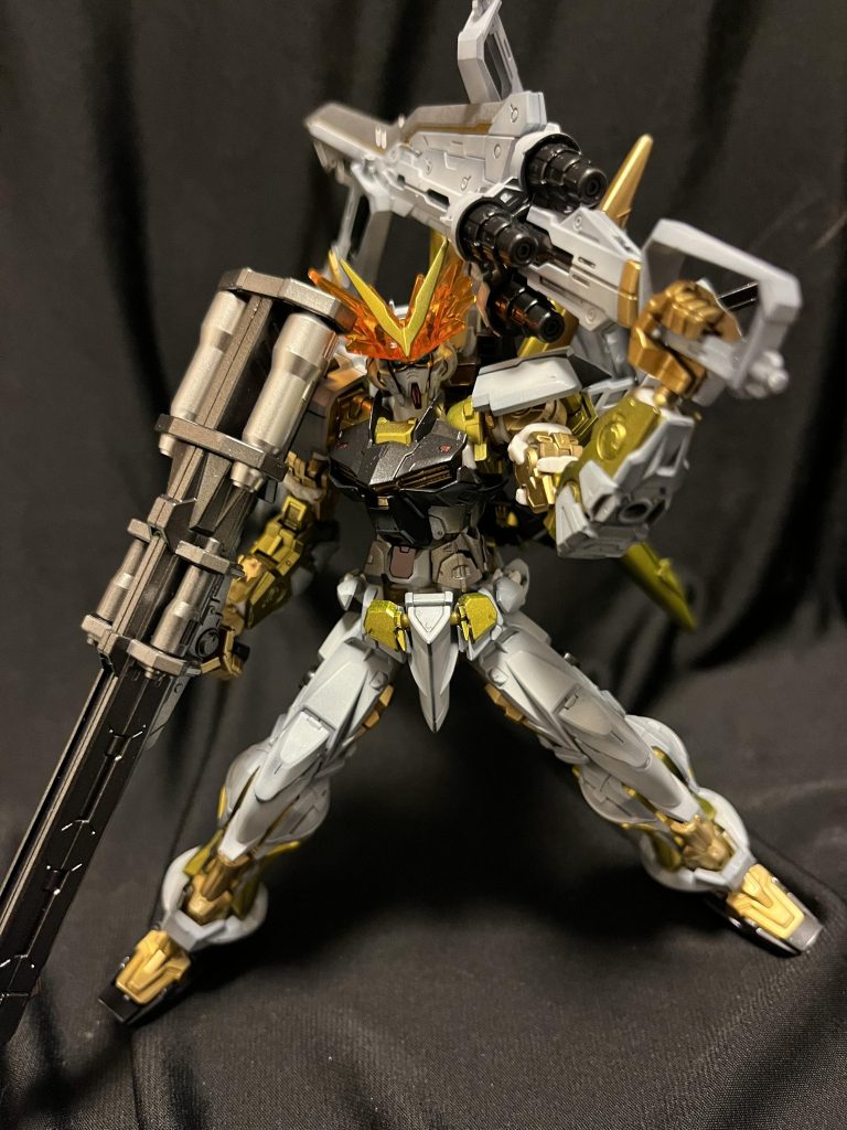 黄金の龍–5枚目/制作者：不満足