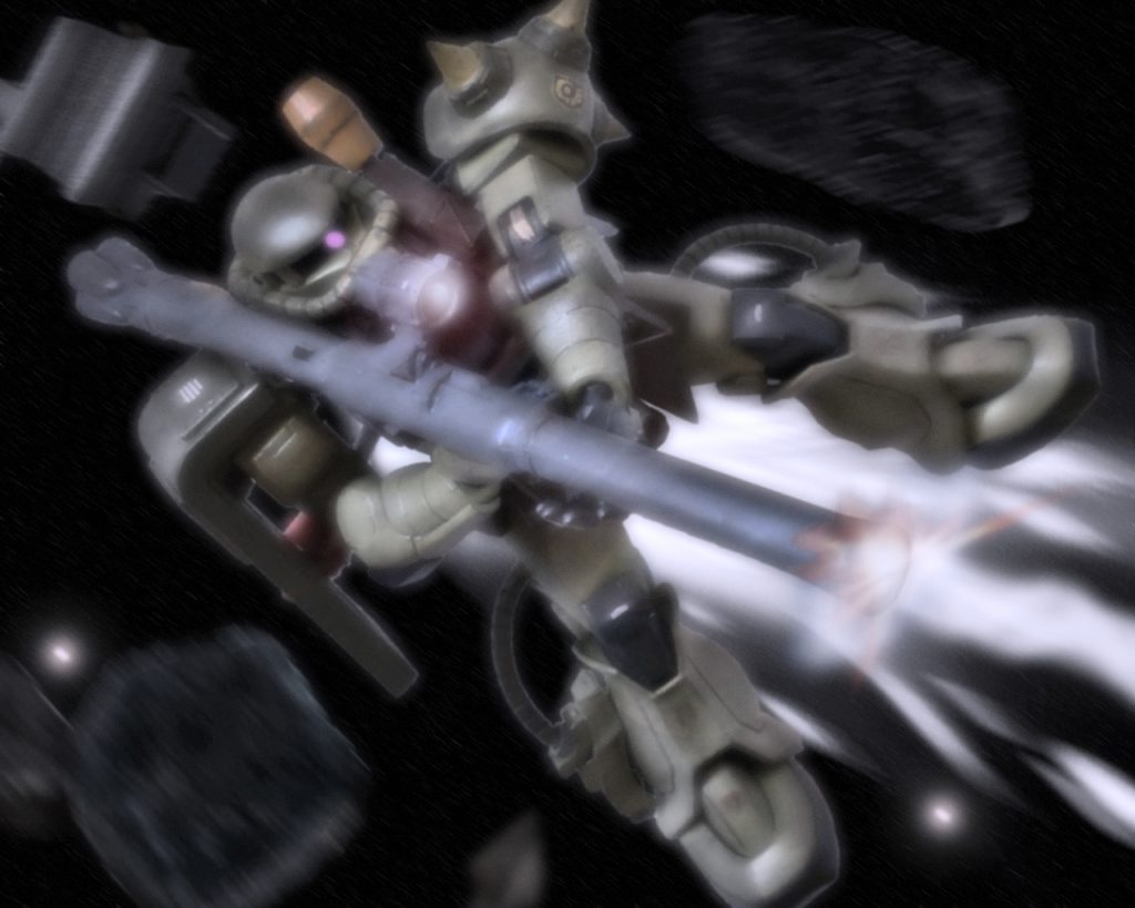 シュタイナーはジムを追い立てるように120mmマシンガンを連射するとそれに合わせてミーシャは回り込む。素早い機動でデブリを避け射線を見つけると大型火器であるバズーカを構え狙いを定めた。「コイツなら一撃だ!」