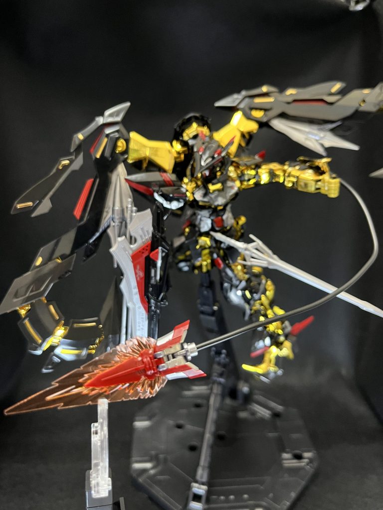 武器にピントを合わせた写真。みなさんはどちらがいいのでしょうか?