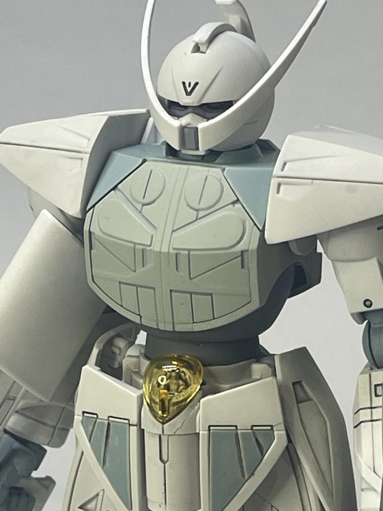 元からディテールが細かいキットなので墨入れするだけで情報量が増えて賑やかになりますね。サイズも大きいしこれで1400円だというのですから驚きです。