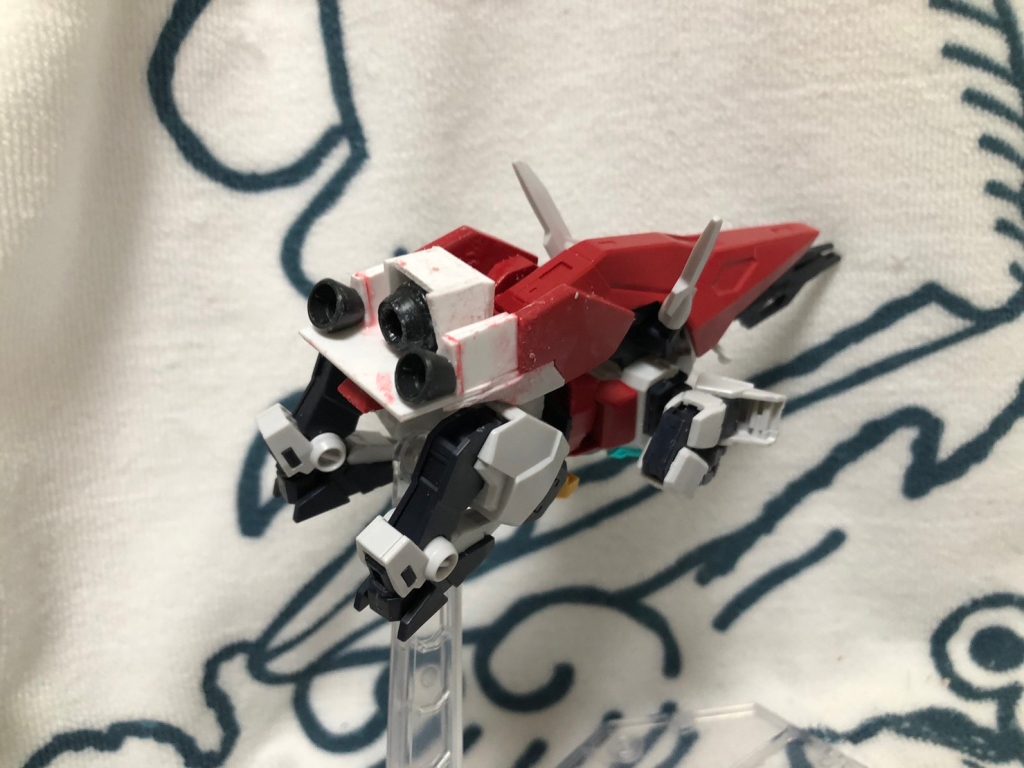 シールド部の改造だが，羽と下のところを切り飛ばし、市販バーニァを接着変形ギミックは残してるので変形はできますが，コア90(Wタイプ)が既に存在する為今回は割愛。