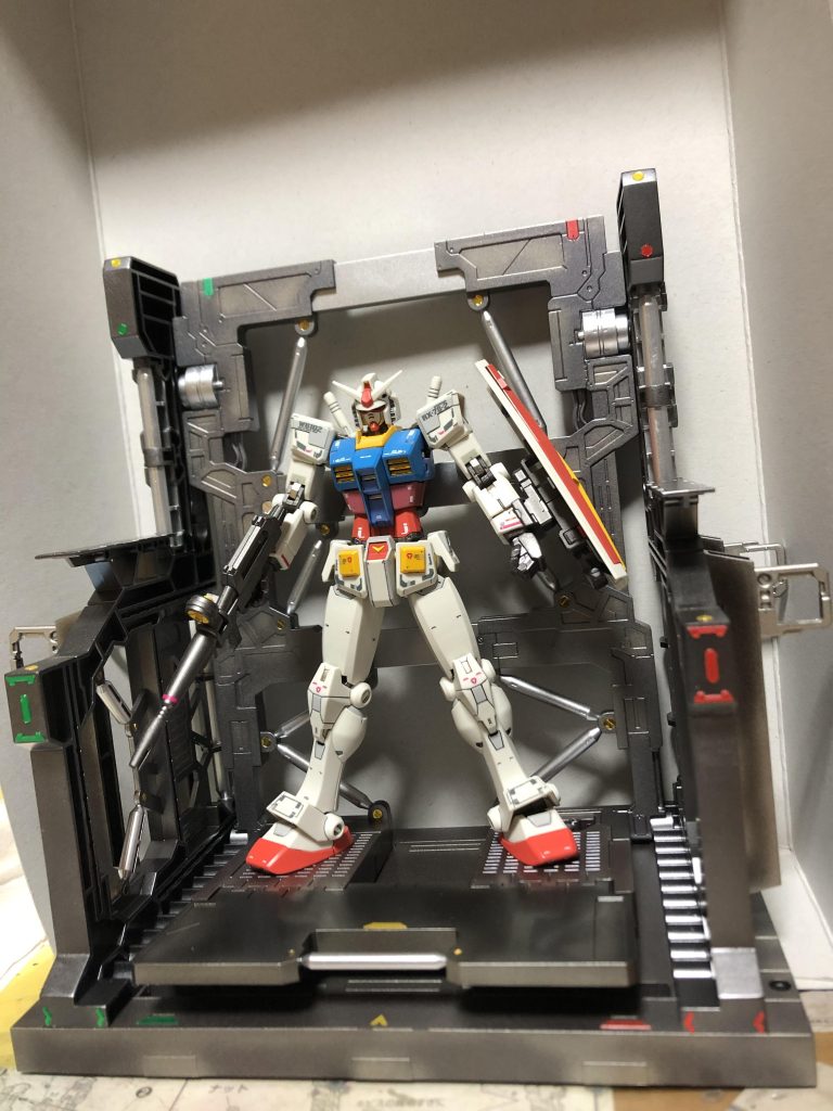 幅を広げると武装有りでも余裕があります。