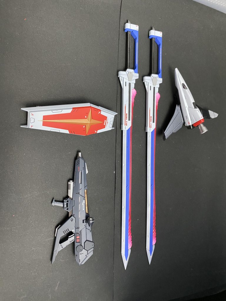 ライフルは色分け少ししましたがメインはエクスカリバーなので。あと、エクスカリバーの実体剣の部分をシルバーにするかめっちゃ迷いました。普通のソードインパルスを塗るならシルバーかアイアンにしていたかもです。今回はエクスインパルスをソードカラーにするために白色にしました。