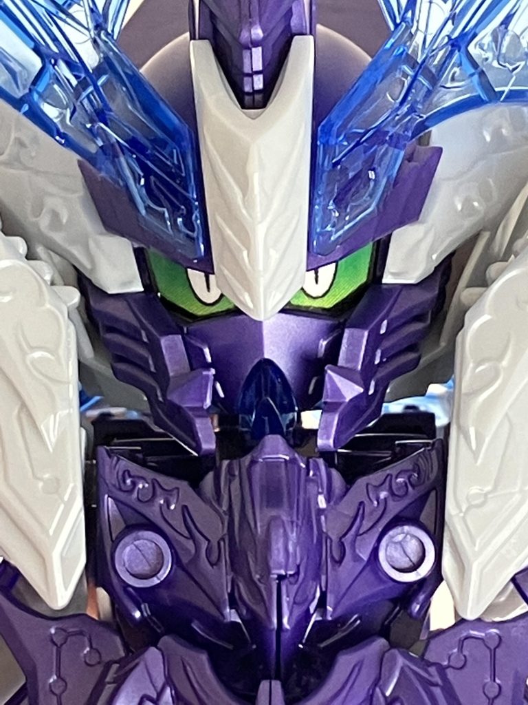 自作瞳シールにはグラデを入れるのがトレンドです。