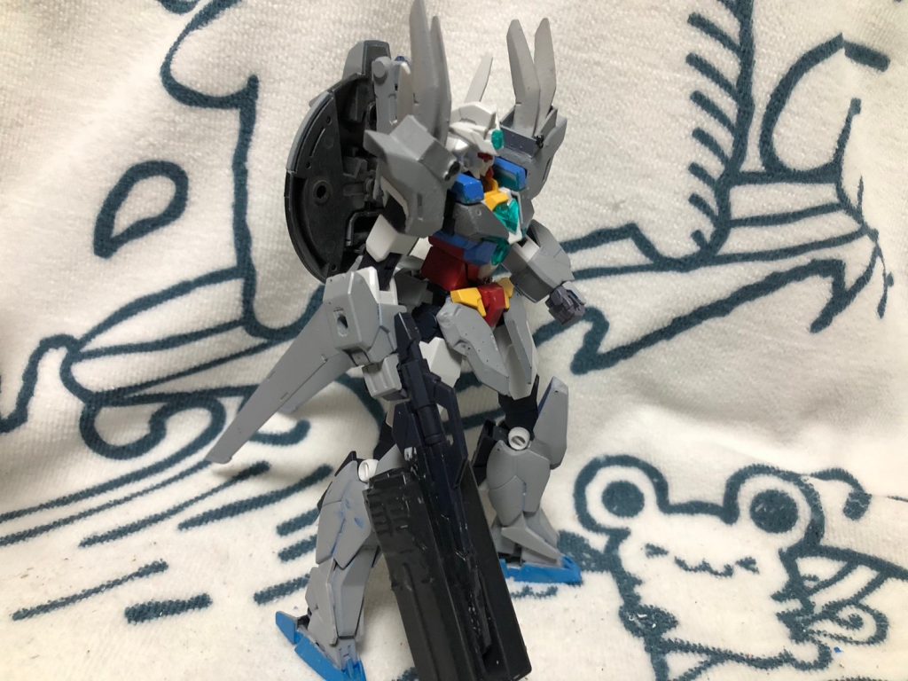 ジャスティスの盾がレドーム並みの大きさなのでそのまま取りました。