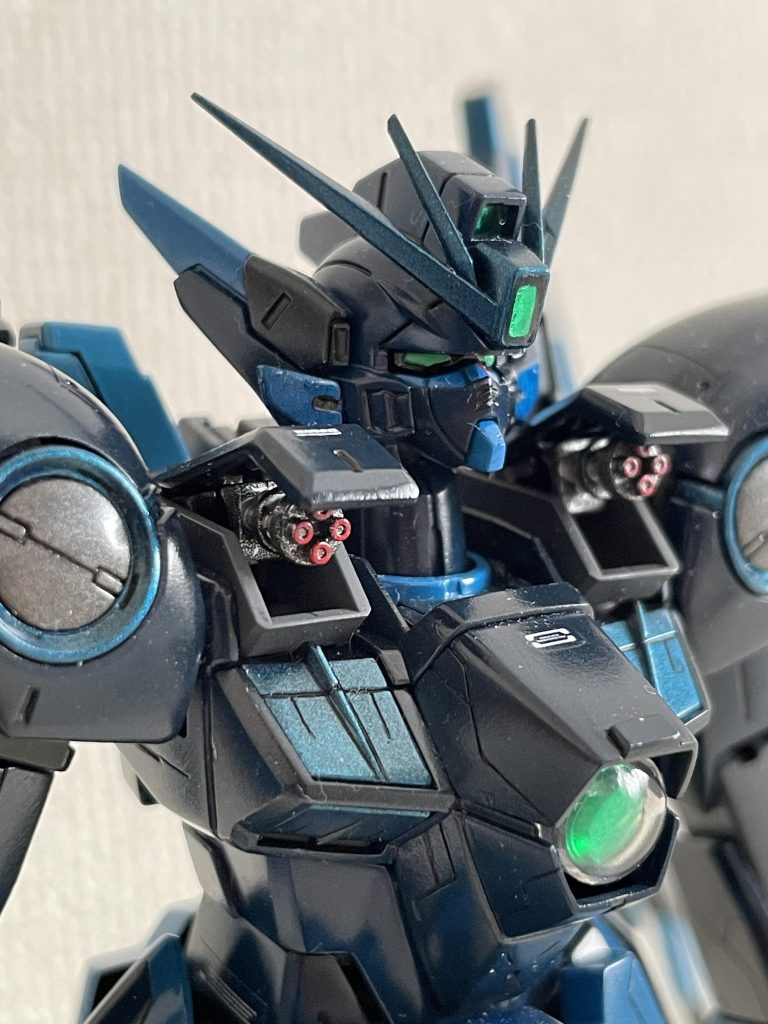 緑のセンサーアイ？は既存のデカルに緑のレジンでコーティング、初挑戦です。