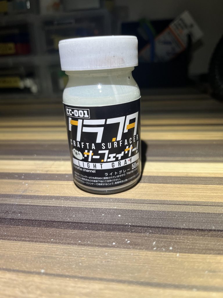そして今回初めてクラフタさんのクラフタサーフェイサーを使用してみました。感想としては、かなり使いやすい塗料でした。もちろん赤も綺麗に発色してくれてかなり重宝しそうな塗料です(*≧∀≦*)