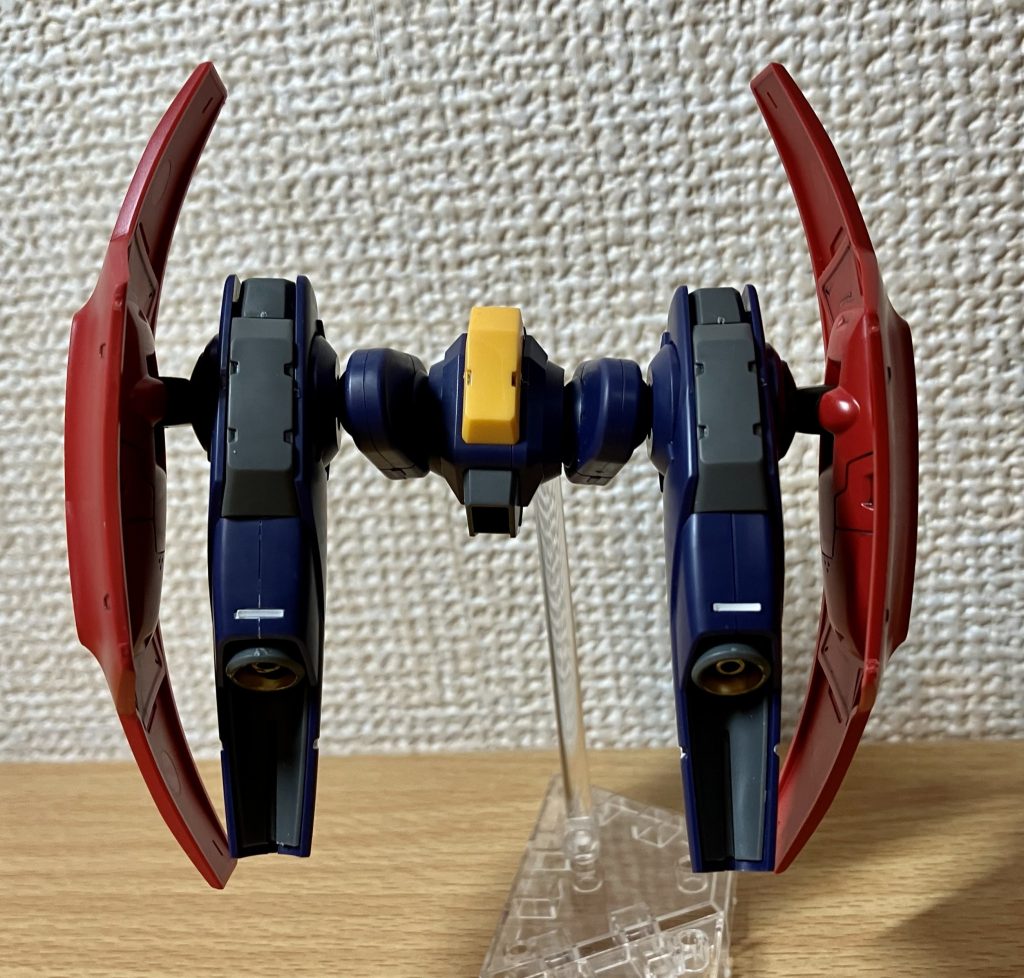 ・ダリルバルデの武装の増設箇所まずは盾のドローンミラソウル社フライトユニットの側面に無改造で取り付け可能です劇中のようなフライトユニットへの不意の被弾も防げる安心設計