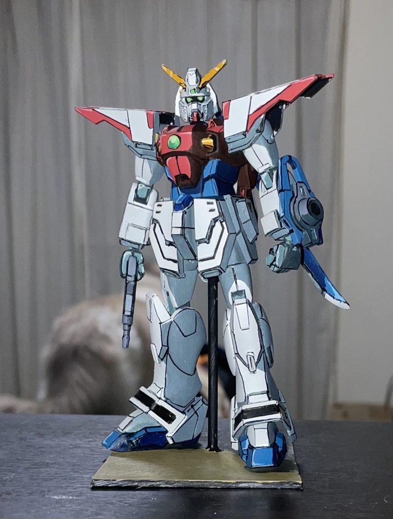 ライジングガンダムは今回新規制作です。設定画を参考に2影は今回入れないことにしました。改造は太ももにロール軸を追加し、2mm延長、腰を1mm延長、首を0.3mm延長、ハンドパーツの交換です。制作方針として、大幅な改造はせず気になるところを中心にいじり、元キットの味を楽しめることを目標でやっています。