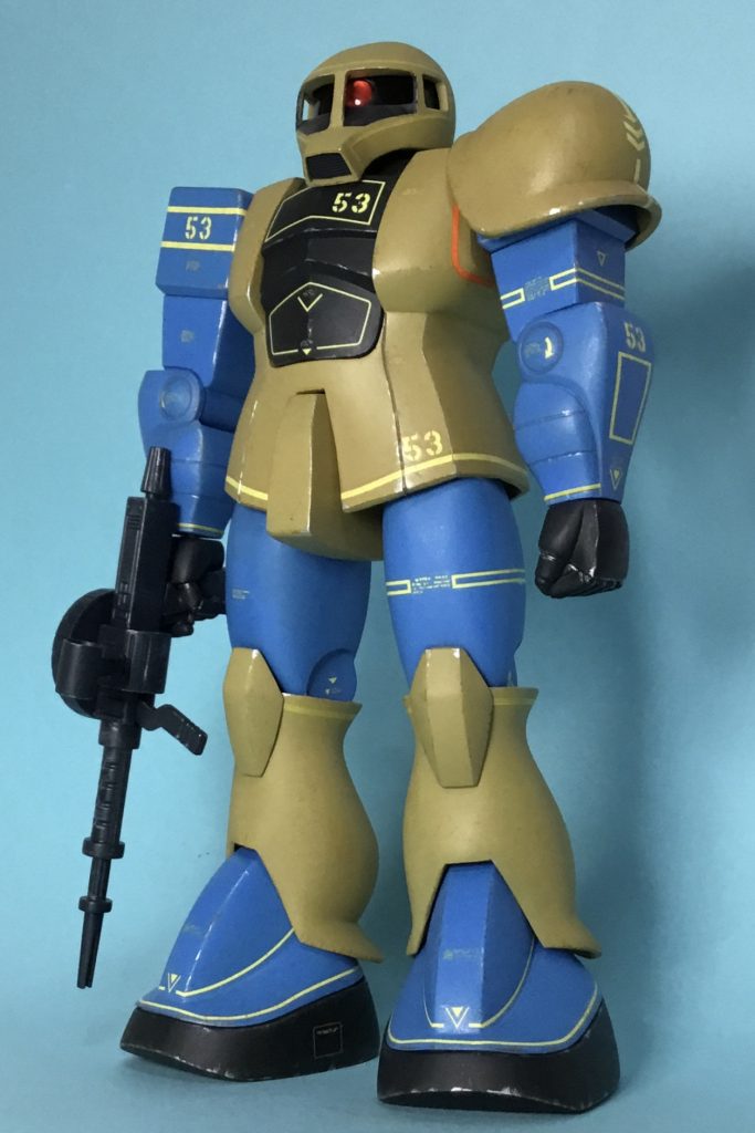 口の上部は悩みましたがボックスアートをリスペクトして黒を入れました。頭部のラインもデカールがないので書き込みました。