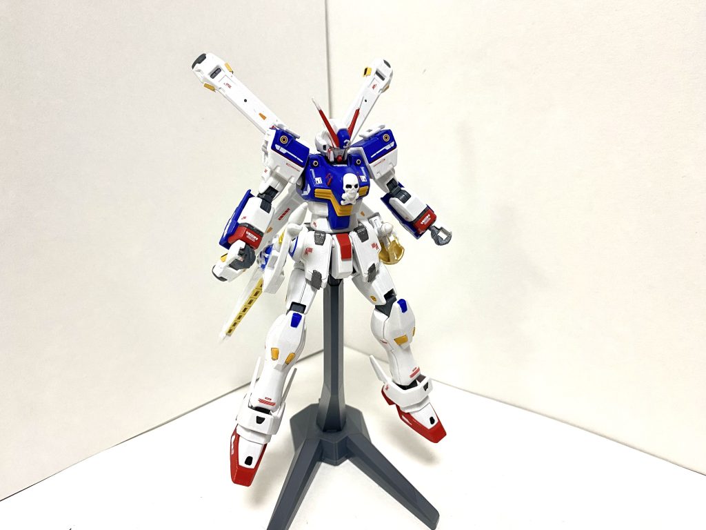 素のX3です。関節以外全塗りしてデカール貼ってトップコート吹いて完了。部屋に転がっていたRGシナンジュのデカールをベースにぺたぺたと貼りましたが胴体なんか結構好き
