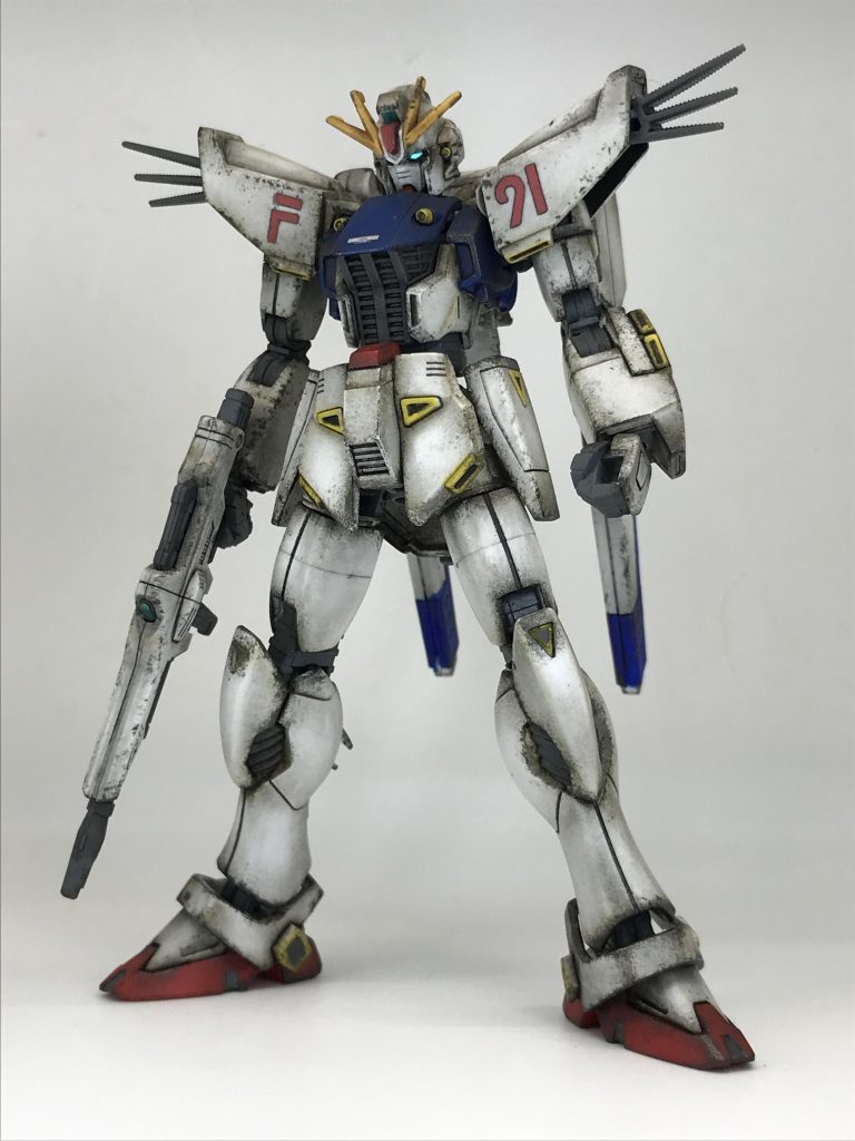 私はやはり初代〜ZZ、逆シャアまでが思い出補正もあり大好きです😊ファミコンディスクシステムで発売された「SDガンダムワールド カプセル戦士」に小、中学生の頃どハマりした世代ですので😅とくに2はロムカセットになったことでロード時間も無くなり、使用できるMSも増え兄とかなり遊びましたな〜…懐かしい