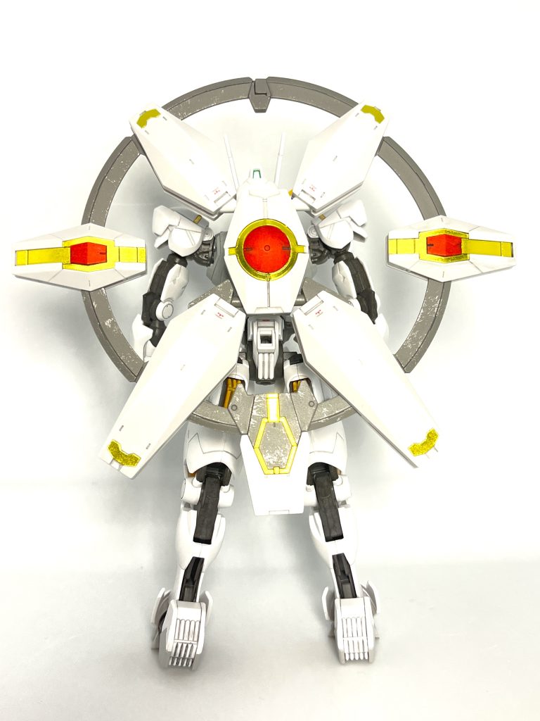 また、腕部の装備と合体させることでより強い推進力を得ることができる。