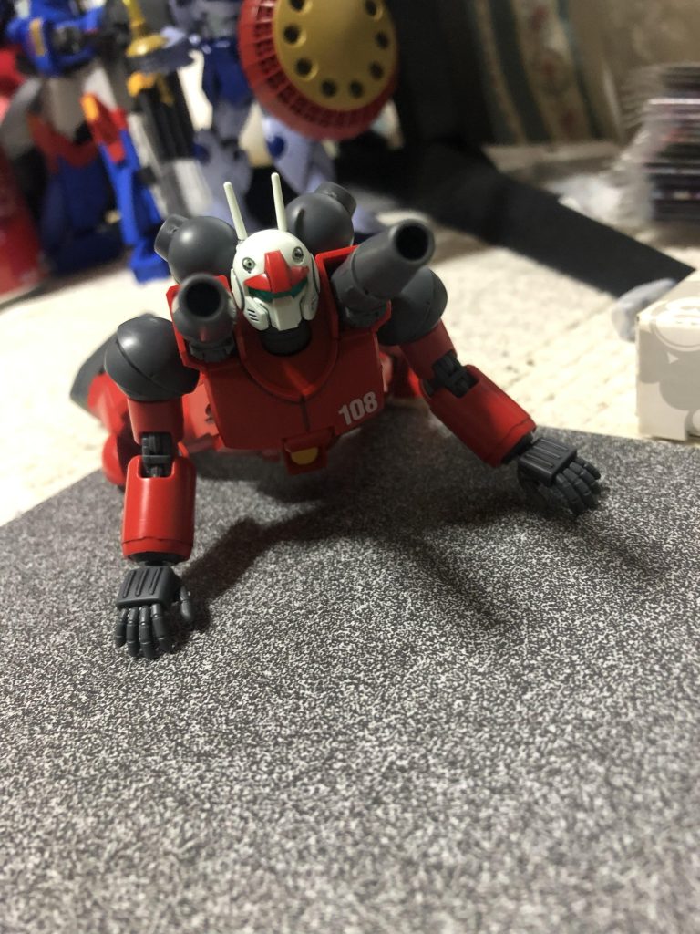 ガンキャノンを組んだら必ずはやってみたくなる(？)土下座キャノンのポーズもw