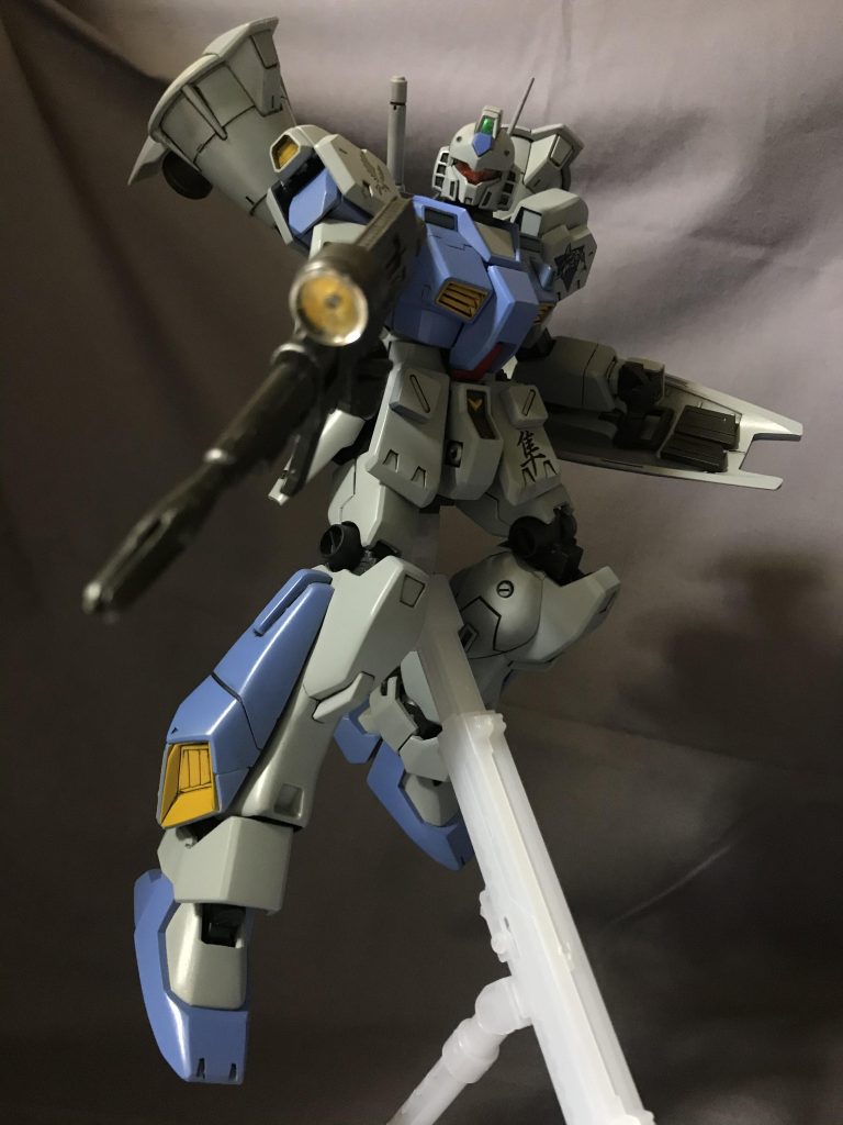 古いキット同士のミキシングなので、首だけでなく、他の関節もイマイチ動くように作れてません(汗)いつかはフル可動のフレームを使ってリベンジしたいネタです。