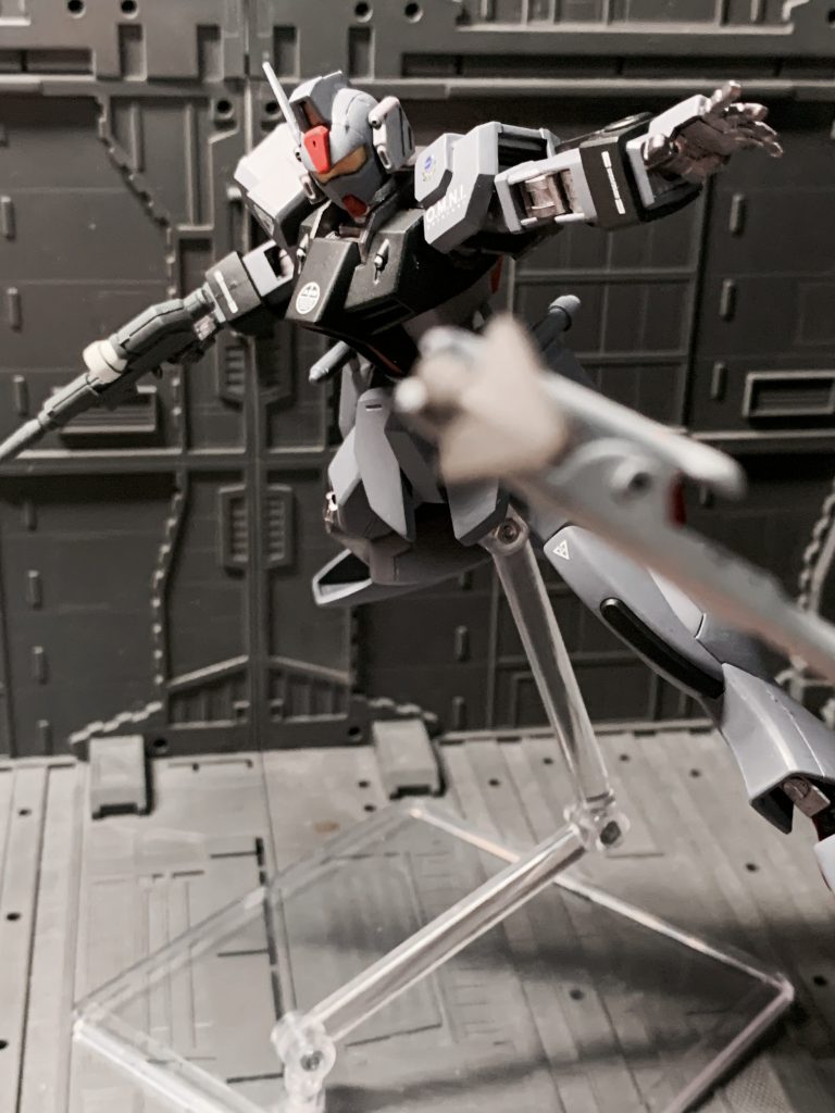 スティレット投擲。