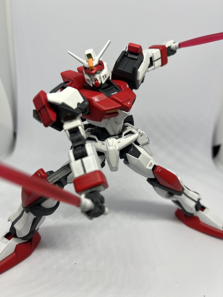 HGストライクの可動域様々の可動域