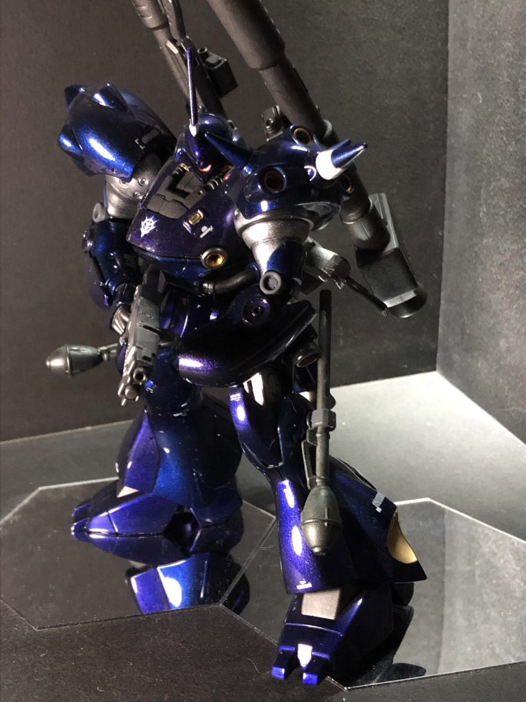 こんな重武装で迫られたら逃げたいなと。体型もマッチョだし。