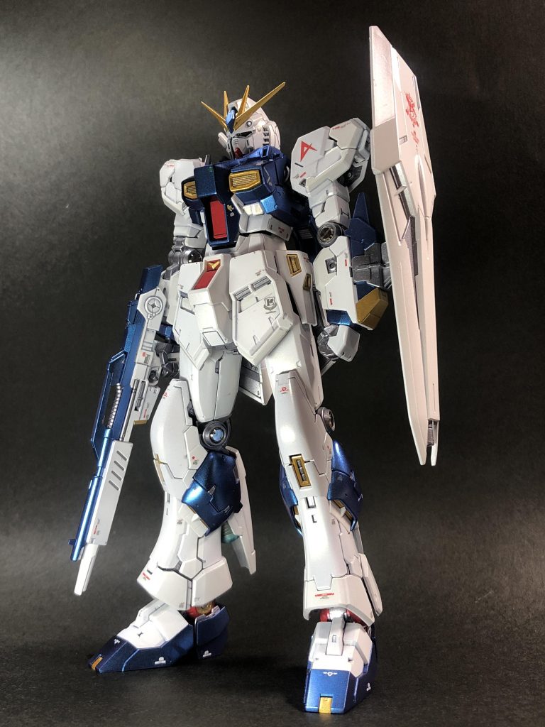 塗装レシピしか書くこと無いのでホワイトグレーサフ→EXホワイト→ダイアモンドシルバー→クリアホワイトグレーサフ→パールコールドホワイト