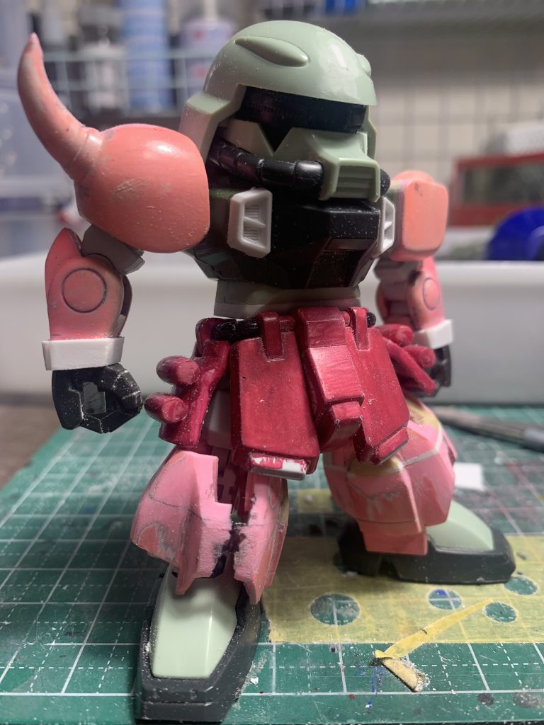 上半身はすんなりとハマりましたが、脚部の短縮はやった事無かったので、かなり苦戦しました😭他の方が作った物を参考にさせてもらい、何とか形になったかなと。