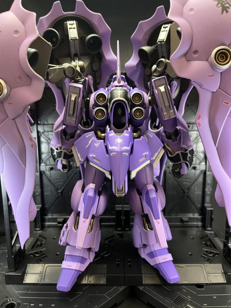 HGでもこの迫力。とはいえかなり大きくて、塗装も一苦労でした。