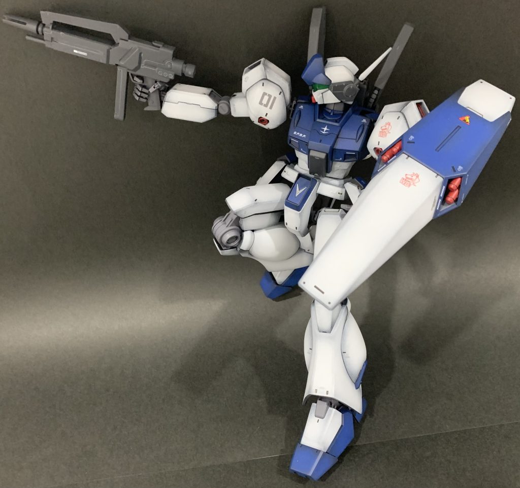 ホワイトディンゴカラーとはいうものの、塗ってる最中から「…リガズィじゃねーか…？」と思ったので、なんやかんや親和性があった、という後付け設定で納得しました。