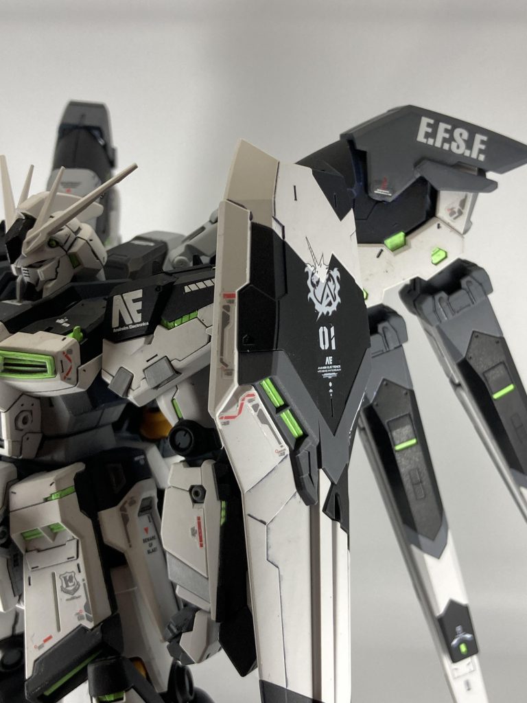 Hi-νGUNDAM (repainted)–2枚目/制作者:鉄血の俺フェンズ