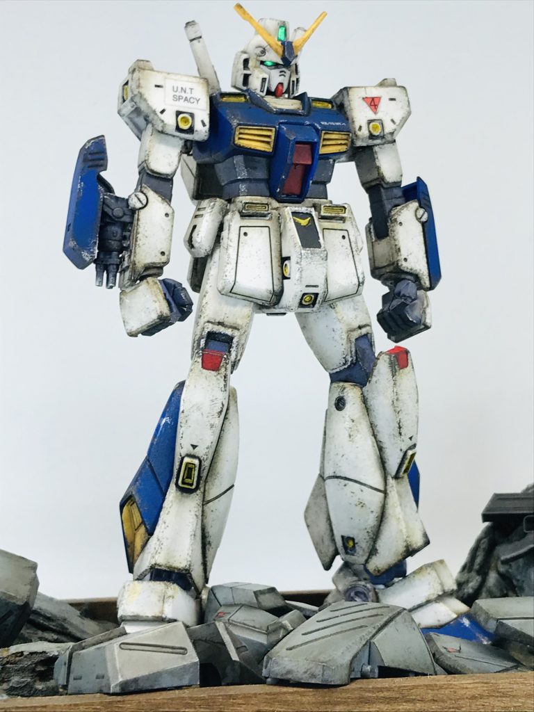 いまなら貴重な展示スペースを占領するので…ベースは飾らないな…一時期100均素材でジオラマベース作製に少しハマってましたねぇ…安い!簡単!時間もかからない!ってことでたくさん作りましたが…今ではほぼ場所取るだけのただのゴミです😨